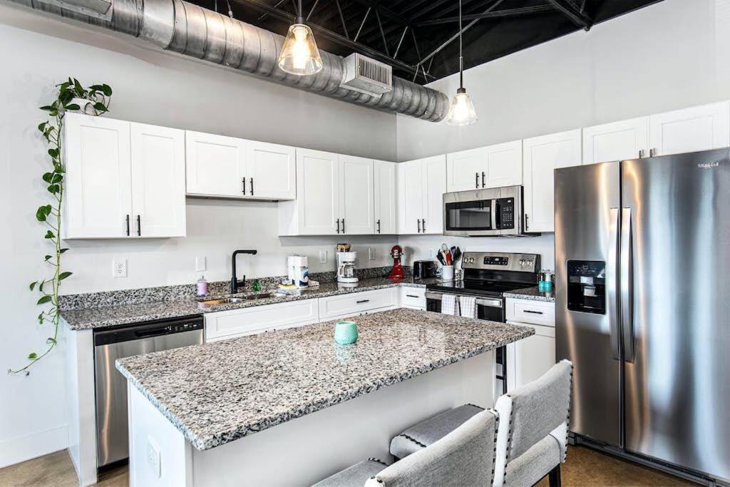 Brand New Condo Near Downtown Nash W Washer Dryer Нэшвилл Экстерьер фото